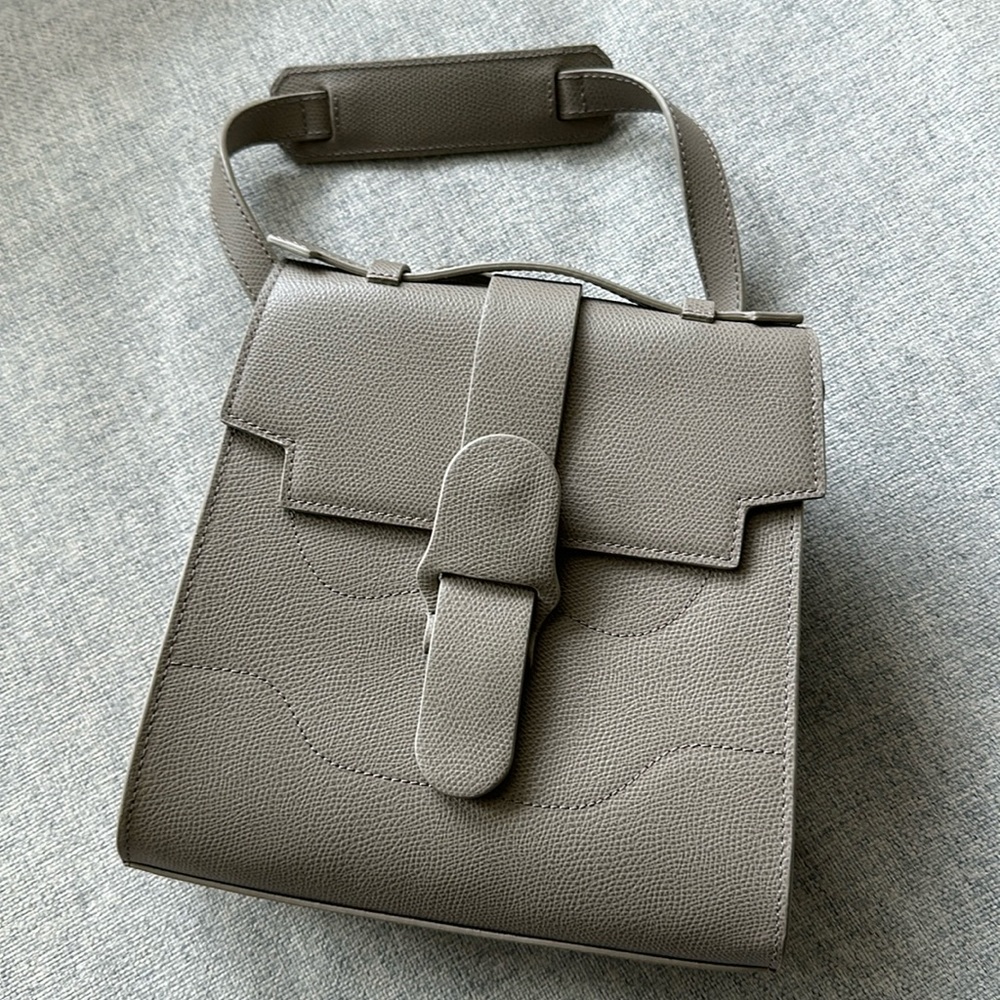 Senreve Alunna in pebbled leather  color: Sand/Silver